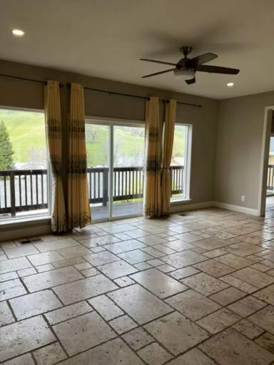 Main picture of 253 Sutter Crest W