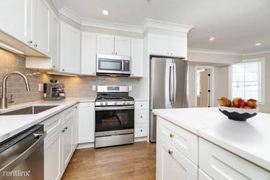 Main picture of 6 Rush St