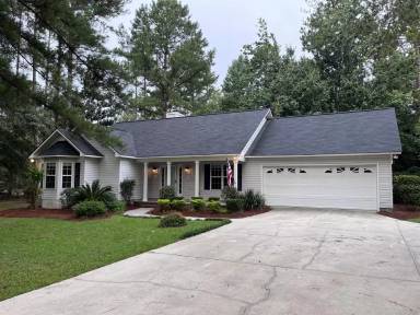 Main picture of 605 Depot Dr
