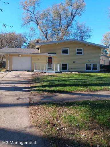 Main picture of 4714 N 81st St