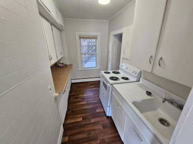 Main picture of 36 Roxbury Rd