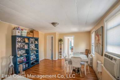 Main picture of 1801 E Lombard St