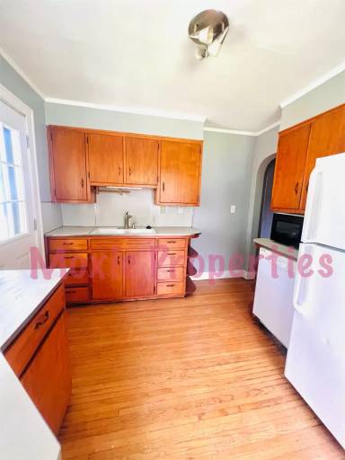 Main picture of 201 N Philips St
