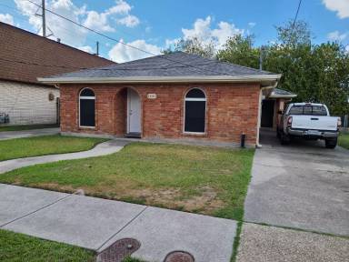 Main picture of 3608 Jackson Blvd