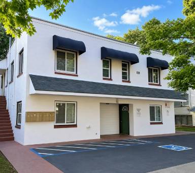Main picture of 1121 Magnolia Ave
