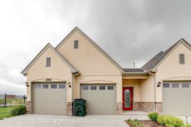 Main picture of 13803 E 104th Ct N