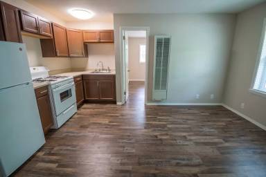 Main picture of 511 W University Ave
