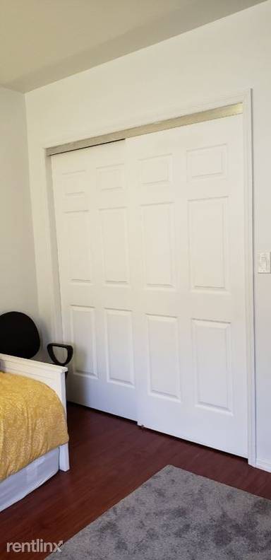 Main picture of 2083 60th St