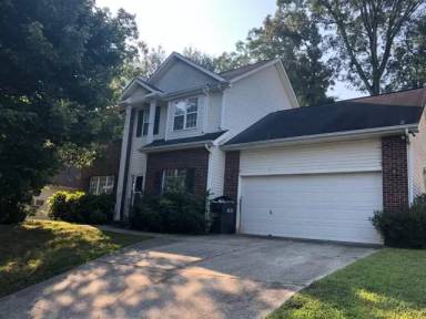 Main picture of 912 Jordans Pond Ln