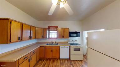 Main picture of 315 S 10th St