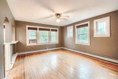 Main picture of 1275 N Clarkson St