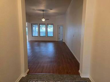 Main picture of 323 Chase Oaks Pl