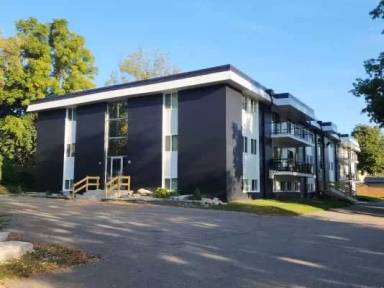 Main picture of Pleasant Avenue Apartments