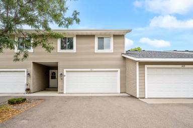 Main picture of 411 Whispering River Ln