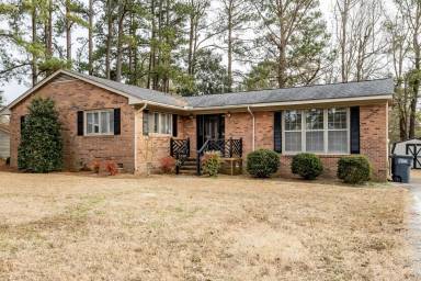 Main picture of 332 Whitehall Dr
