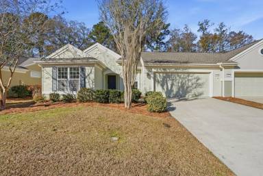 Main picture of 221 Landing Ln