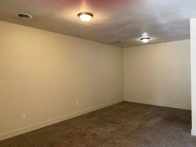 Main picture of 301 E Weidman St