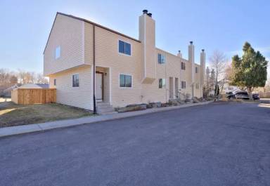 Main picture of 1295 Benton St