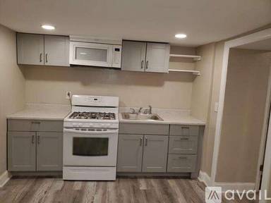 Main picture of 53 W Main St