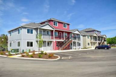 Main picture of 1995 Skypark Dr