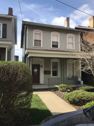 Main picture of 123 W Sycamore St