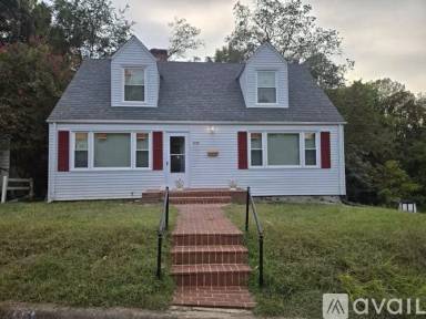Main picture of 2139 Baxter St