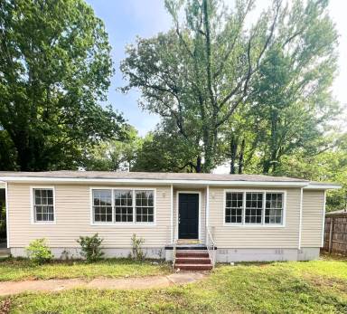 Main picture of 404 Camellia Rd