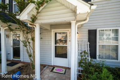 Main picture of 2216 Turtle Point Dr