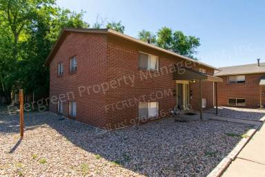 Main picture of 923 James Ct