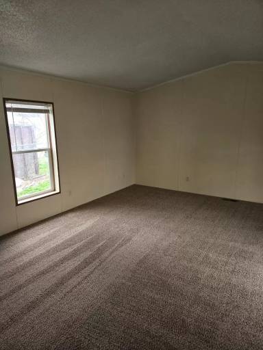Main picture of 1844 Canary Ave