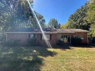 Main picture of 3739 Winderwood Cir