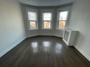 Main picture of 111 Park Dr