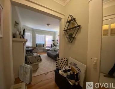 Main picture of 801-13 W Cornelia Ave