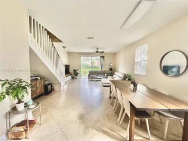 Main picture of 2176 Salerno Cir