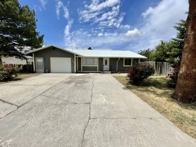 Main picture of 1285 SW 11th St