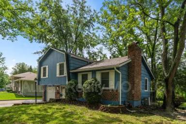 Main picture of 6401 E 120th Ter