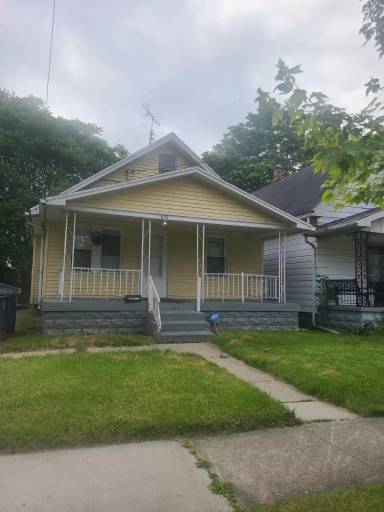 Main picture of 632 Marmion Ave