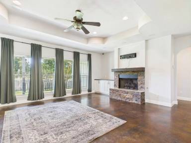 Main picture of 2141 Stone Oak