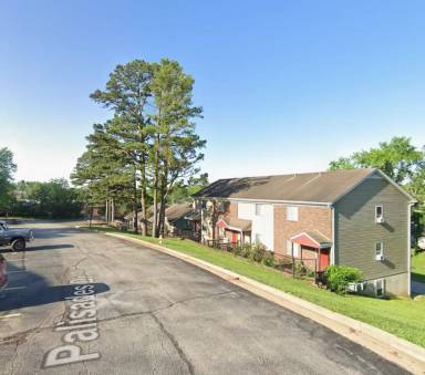 Main picture of 611 Palisades Dr