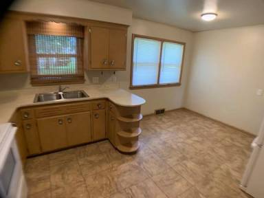 Main picture of 8111 W Raymond Ln