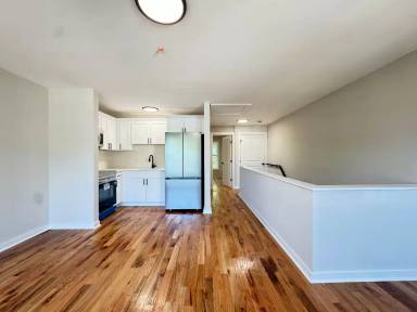 Main picture of 360 Campbell Ave
