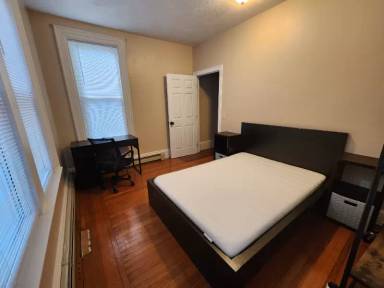 Main picture of 66 Brook St