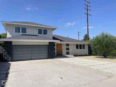 Main picture of 23701 Oxnard St
