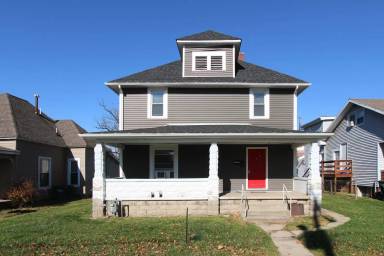 Main picture of 2004 W Jackson St