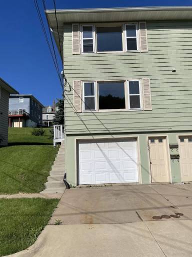 Main picture of 1075 Alice St