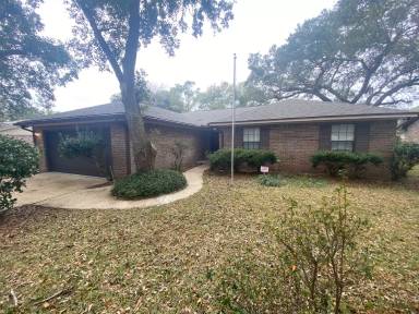Main picture of 7733 Tippin Ave