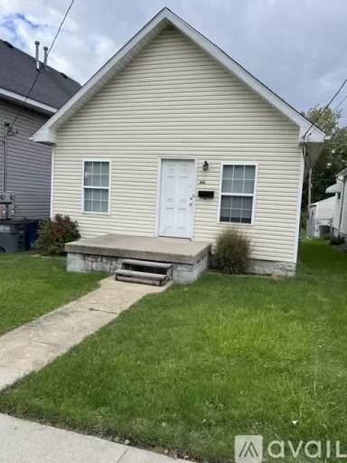 Main picture of 346 W Florence Ave
