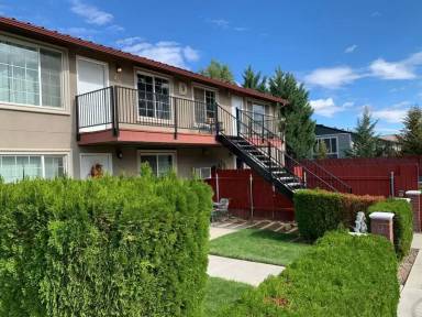 Main picture of 526 S 40th Ave