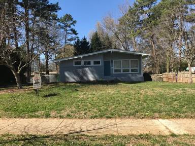 Main picture of 1511 Briarfield Dr