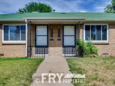 Main picture of 2080-2082 S Pearl St